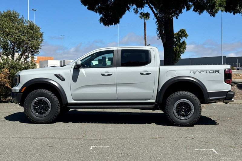 Ford Ranger Vehicle Full-screen Gallery Image 06