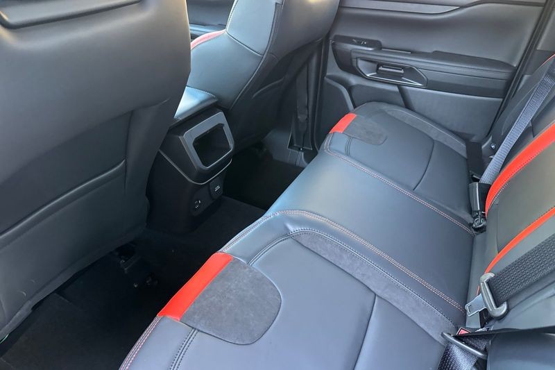 Ford Ranger Vehicle Full-screen Gallery Image 12