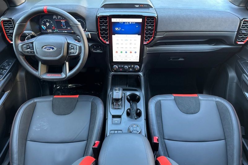 Ford Ranger Vehicle Full-screen Gallery Image 14