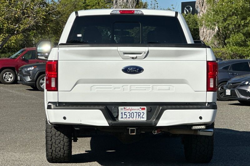 Ford F-150 Vehicle Full-screen Gallery Image 04