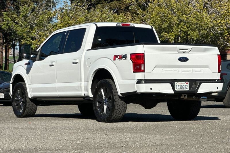 Ford F-150 Vehicle Full-screen Gallery Image 05