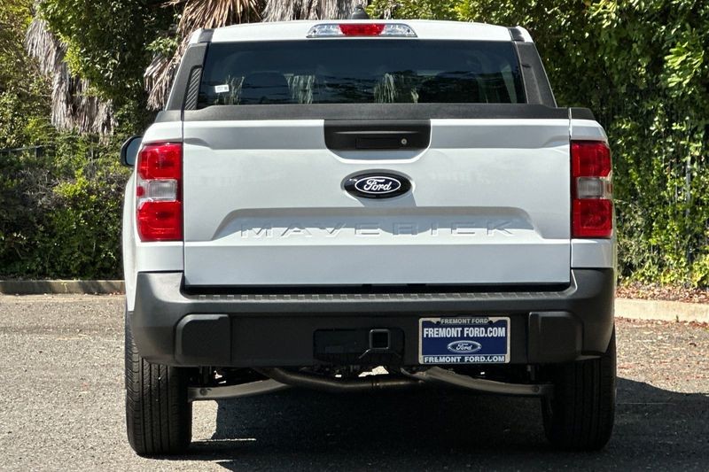 Ford Maverick Vehicle Full-screen Gallery Image 04