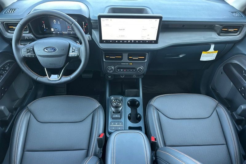 Ford Maverick Vehicle Full-screen Gallery Image 14
