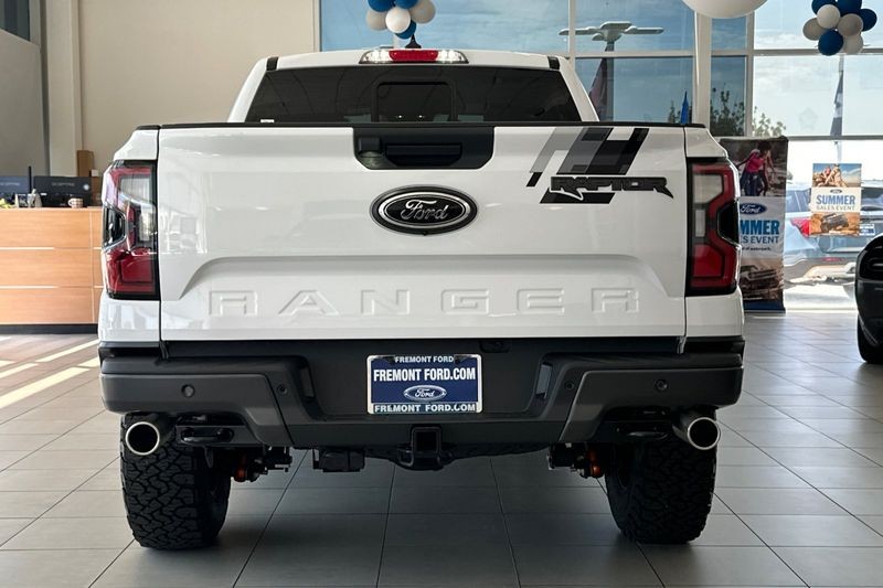 Ford Ranger Vehicle Full-screen Gallery Image 04