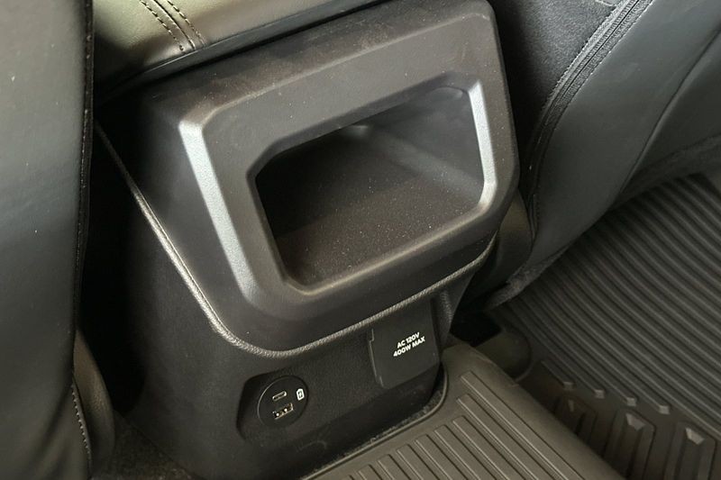 Ford Ranger Vehicle Full-screen Gallery Image 13