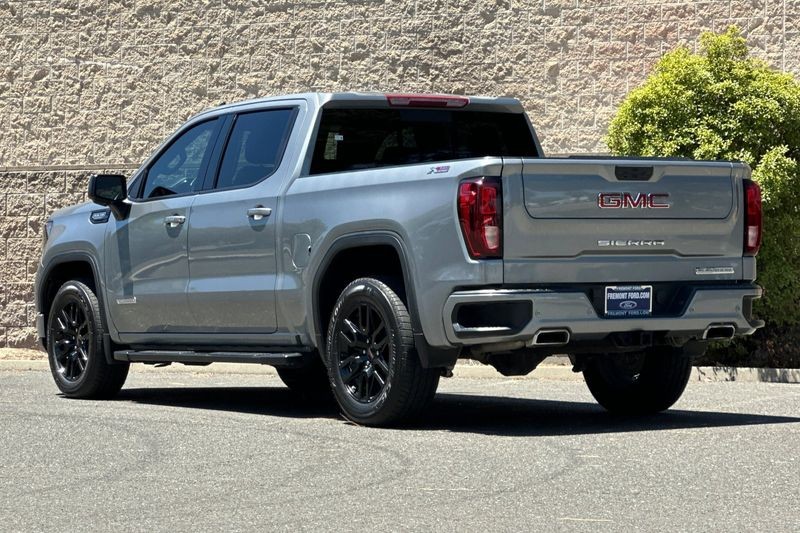 GMC Sierra 1500 Vehicle Full-screen Gallery Image 05