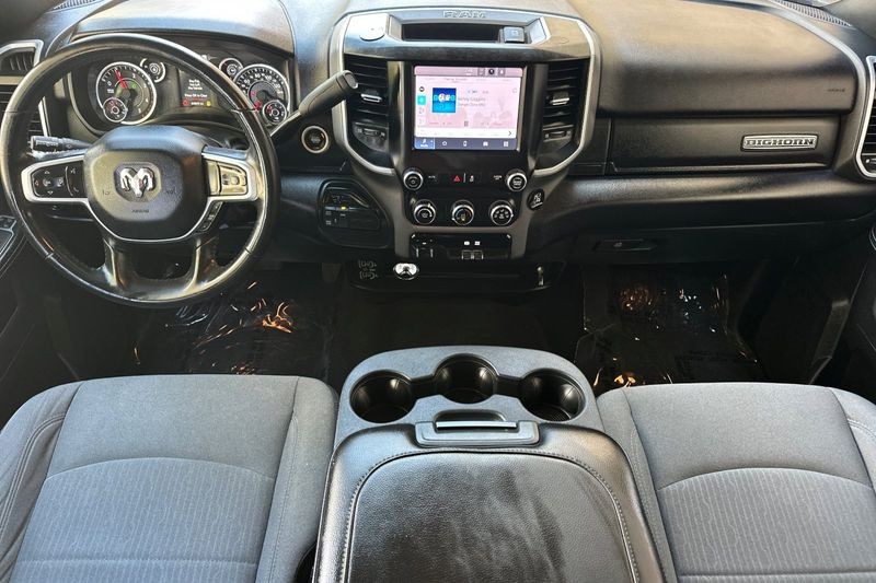 Ram 2500 Vehicle Full-screen Gallery Image 15