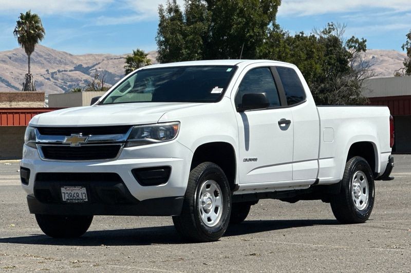 Chevrolet Colorado Vehicle Full-screen Gallery Image 08