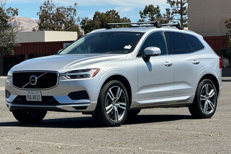 Volvo XC60 Vehicle Full-screen Gallery Image 08