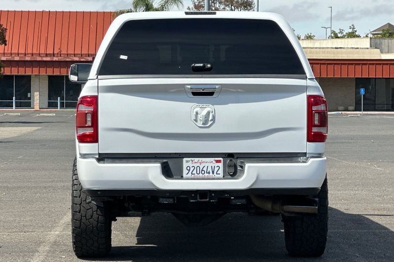 Ram 2500 Vehicle Full-screen Gallery Image 04