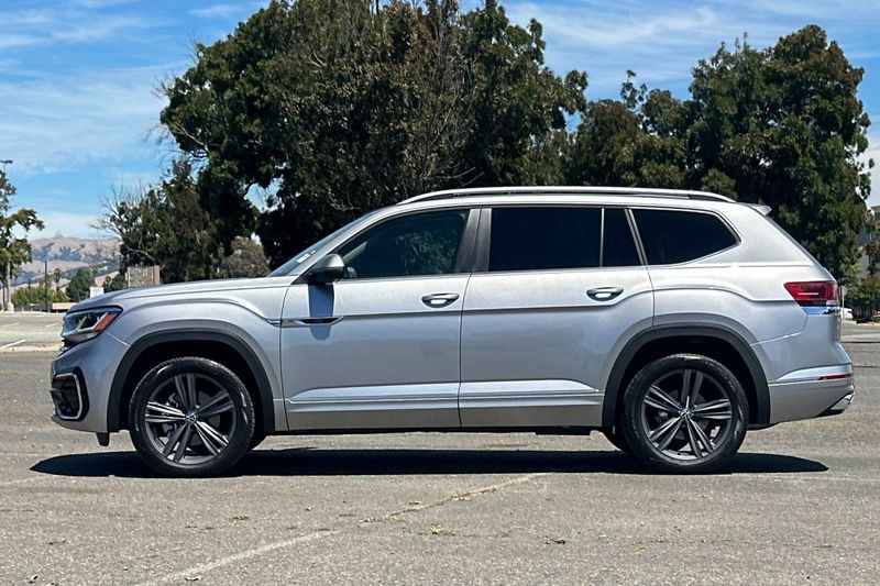 Volkswagen Atlas Vehicle Full-screen Gallery Image 07