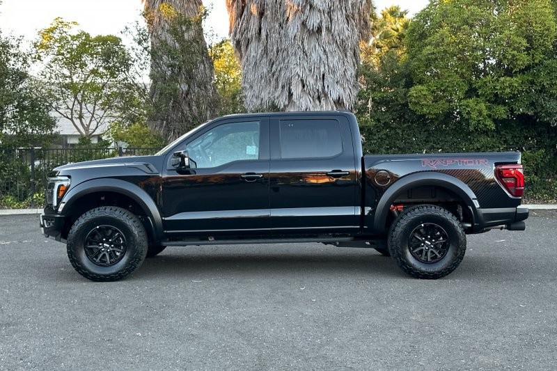 Ford F-150 Vehicle Full-screen Gallery Image 06