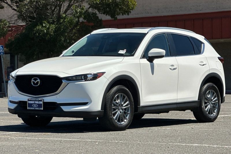 Mazda CX-5 Vehicle Full-screen Gallery Image 08