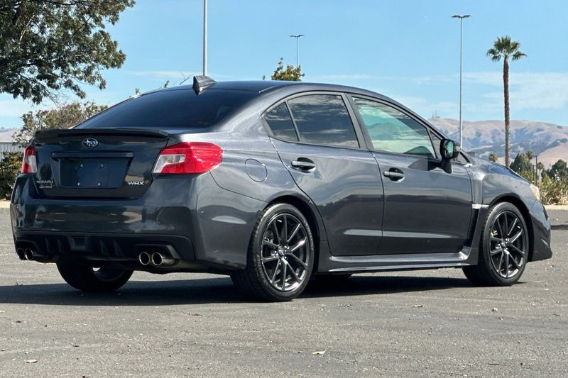 Subaru WRX Vehicle Full-screen Gallery Image 03