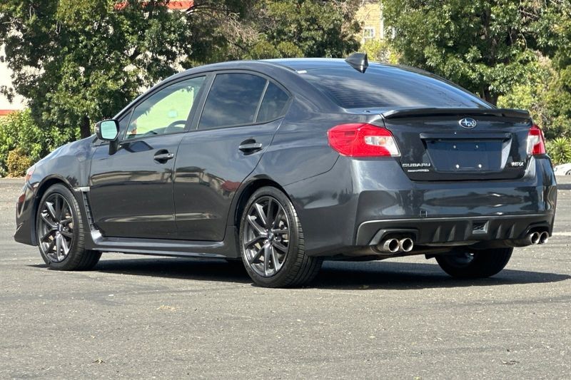 Subaru WRX Vehicle Full-screen Gallery Image 05