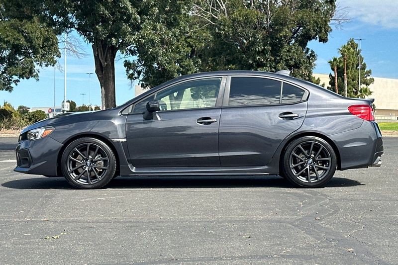 Subaru WRX Vehicle Full-screen Gallery Image 07