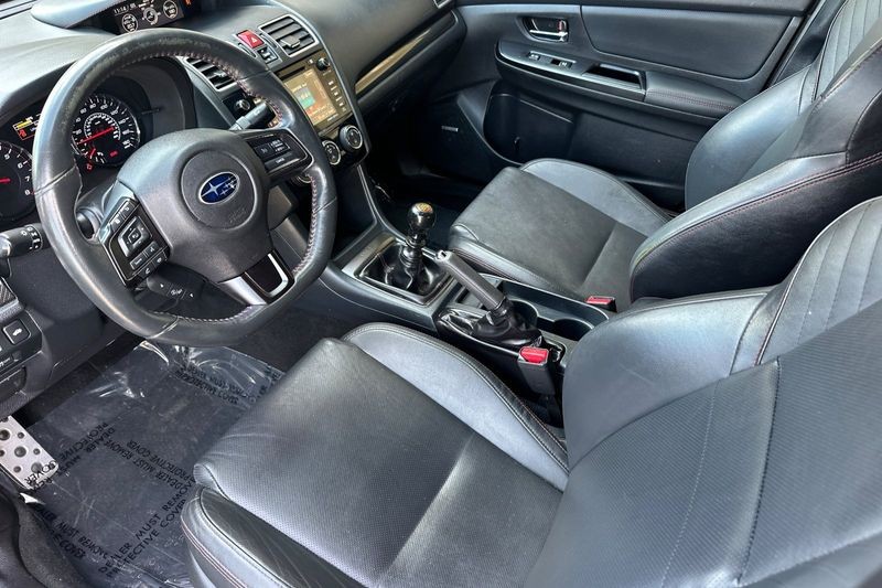Subaru WRX Vehicle Full-screen Gallery Image 10