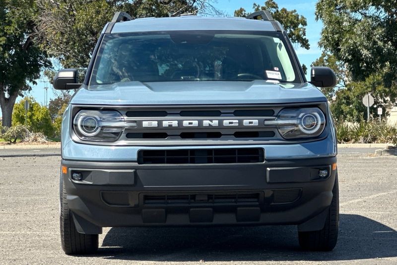 Ford Bronco Sport Vehicle Full-screen Gallery Image 09