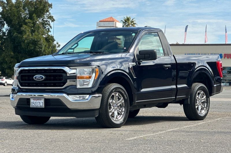 Ford F-150 Vehicle Full-screen Gallery Image 08