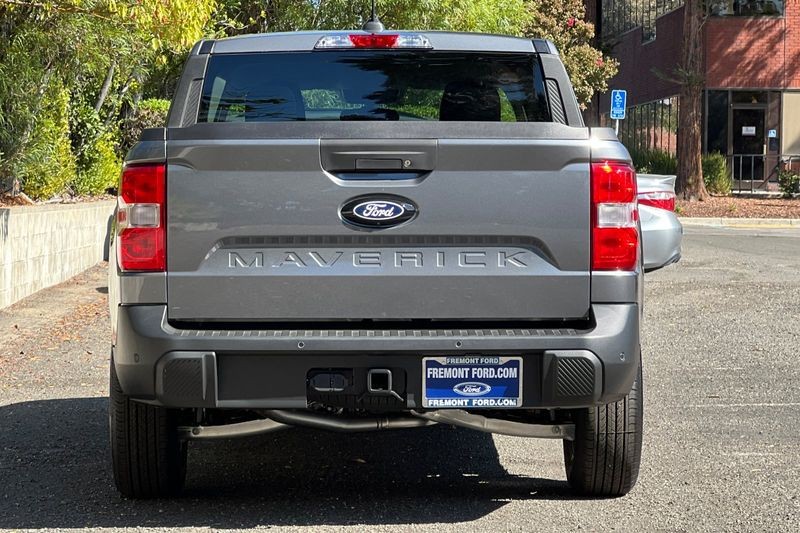 Ford Maverick Vehicle Full-screen Gallery Image 04