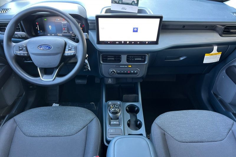 Ford Maverick Vehicle Full-screen Gallery Image 14