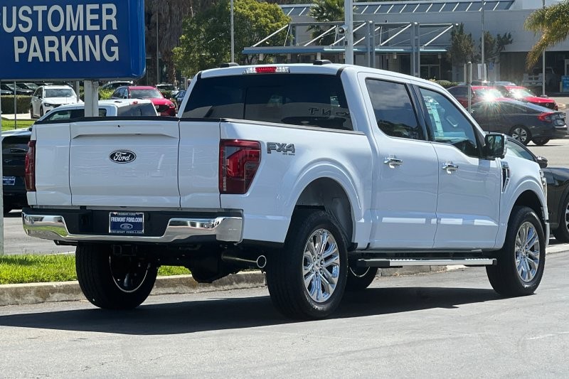 Ford F-150 Vehicle Full-screen Gallery Image 03