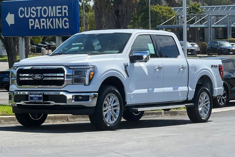 Ford F-150 Vehicle Full-screen Gallery Image 07