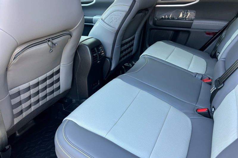 Ford Bronco Sport Vehicle Full-screen Gallery Image 12