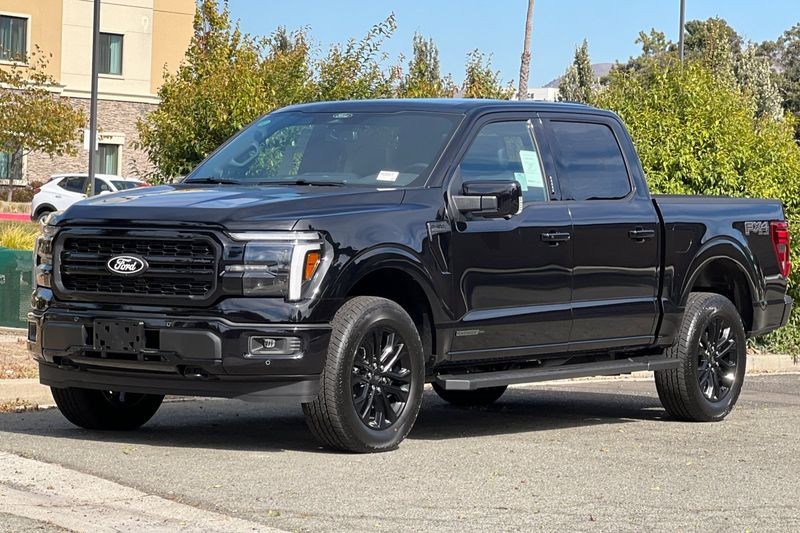 Ford F-150 Vehicle Full-screen Gallery Image 07