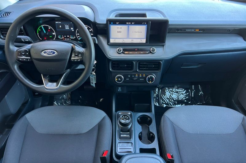 Ford Maverick Vehicle Full-screen Gallery Image 15
