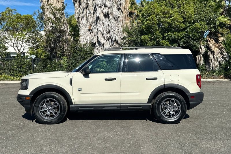 Ford Bronco Sport Vehicle Full-screen Gallery Image 07