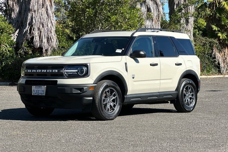 Ford Bronco Sport Vehicle Full-screen Gallery Image 08