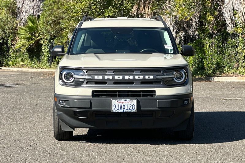 Ford Bronco Sport Vehicle Full-screen Gallery Image 09