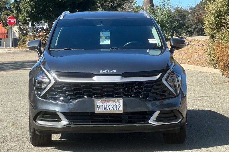 Kia Sportage Hybrid Vehicle Full-screen Gallery Image 08
