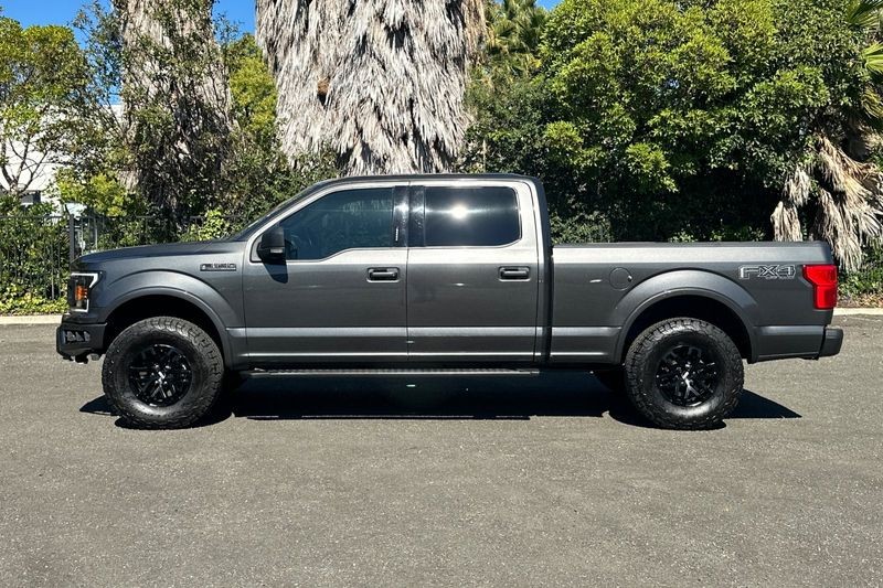 Ford F-150 Vehicle Full-screen Gallery Image 07