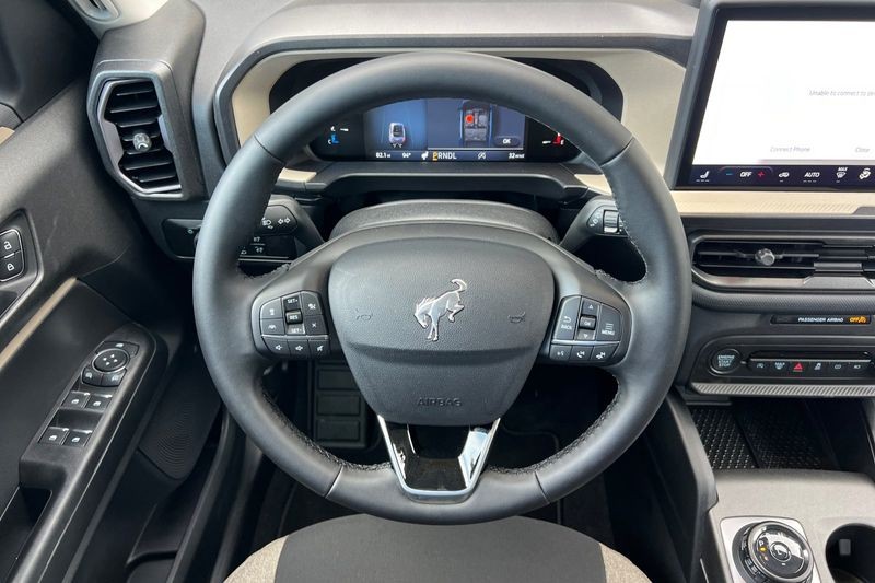 Ford Bronco Sport Vehicle Full-screen Gallery Image 15