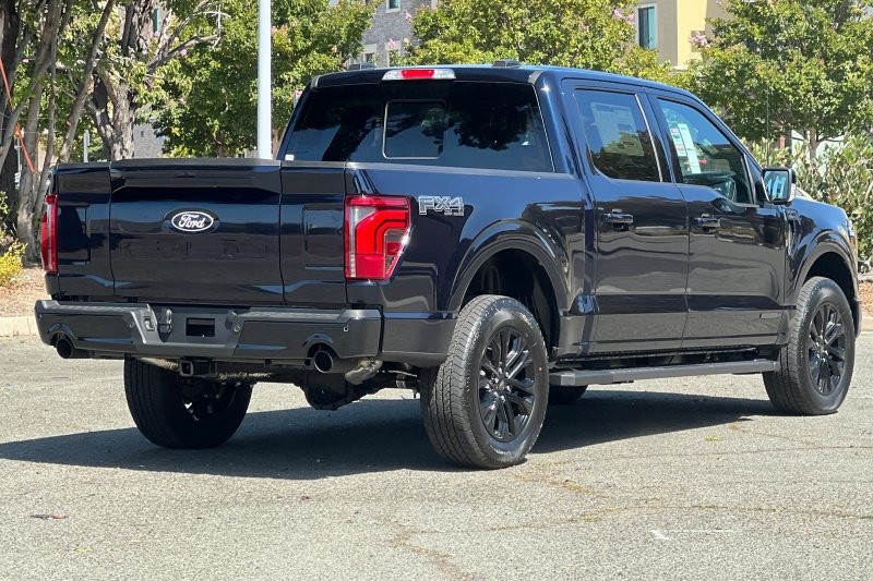 Ford F-150 Vehicle Full-screen Gallery Image 03