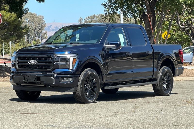Ford F-150 Vehicle Full-screen Gallery Image 07