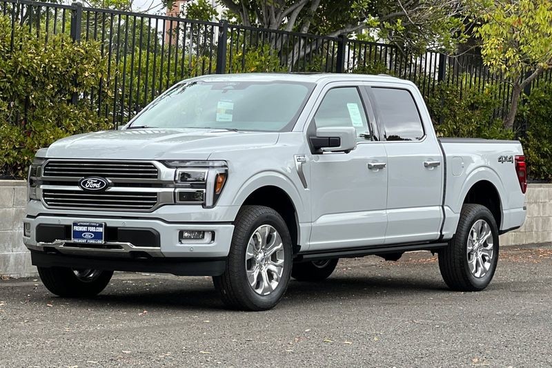 Ford F-150 Vehicle Full-screen Gallery Image 07
