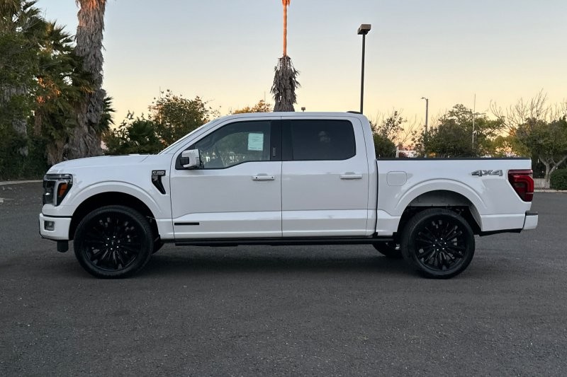 Ford F-150 Vehicle Full-screen Gallery Image 06