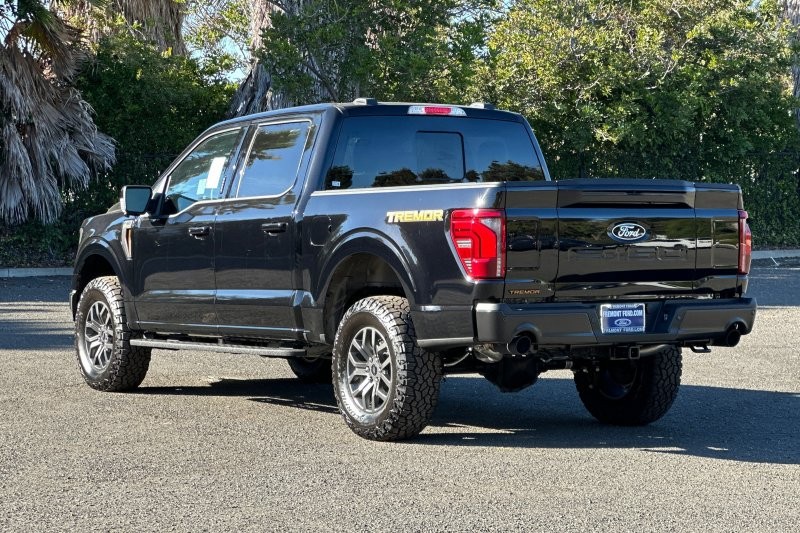 Ford F-150 Vehicle Full-screen Gallery Image 05