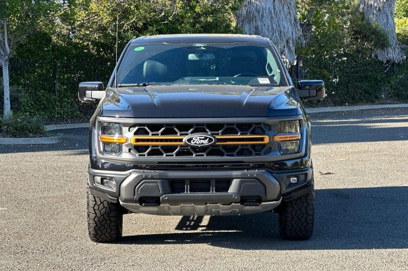 Ford F-150 Vehicle Full-screen Gallery Image 08