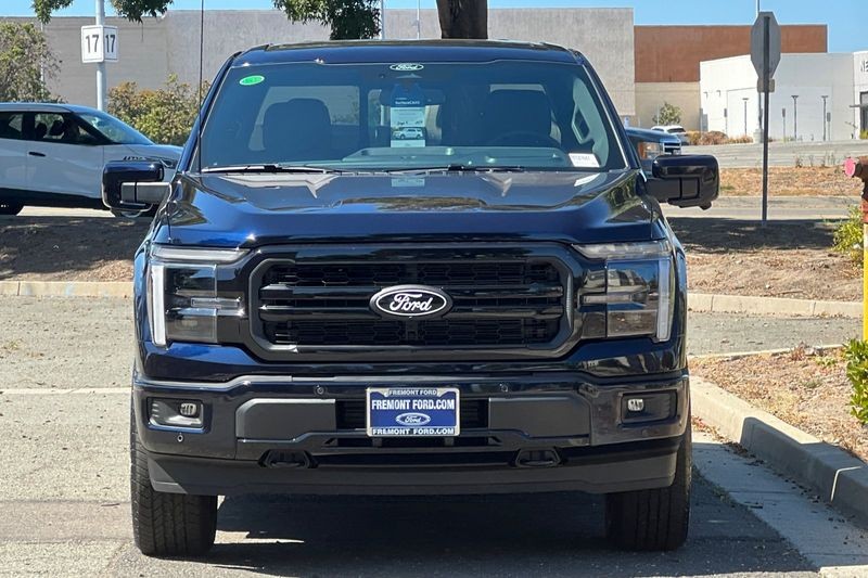 Ford F-150 Vehicle Full-screen Gallery Image 08