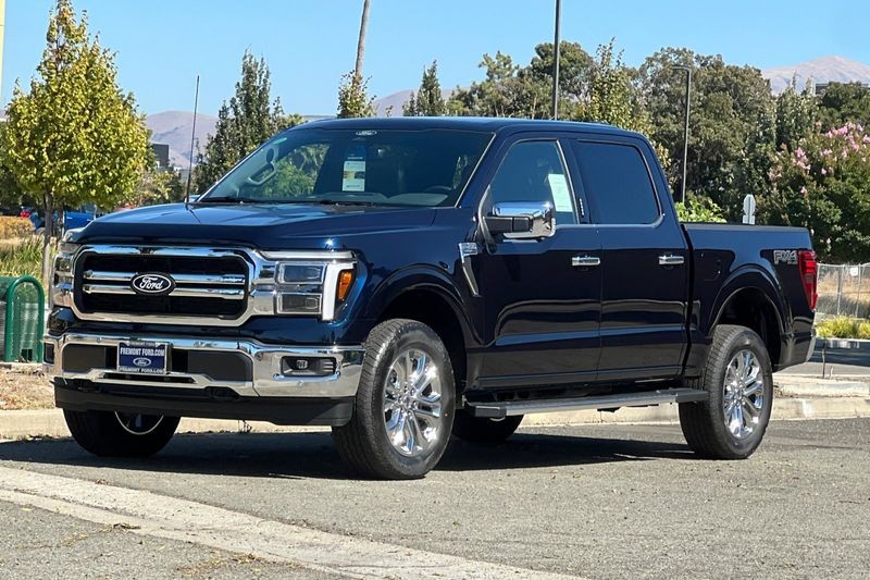 Ford F-150 Vehicle Full-screen Gallery Image 07