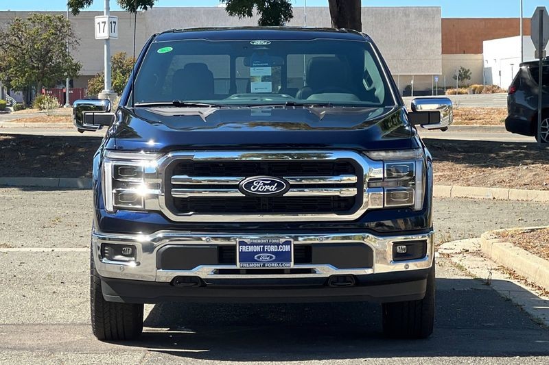Ford F-150 Vehicle Full-screen Gallery Image 08