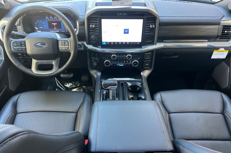 Ford F-150 Vehicle Full-screen Gallery Image 14