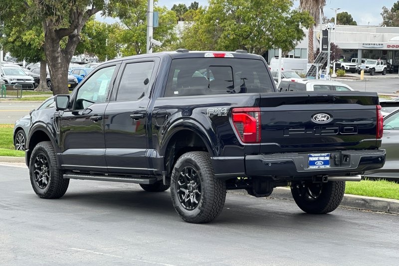 Ford F-150 Vehicle Full-screen Gallery Image 05