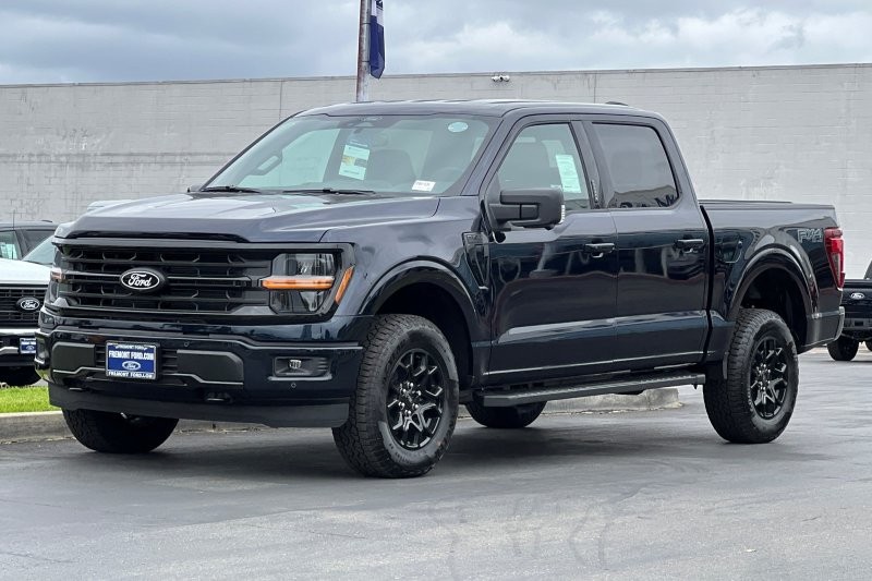 Ford F-150 Vehicle Full-screen Gallery Image 07