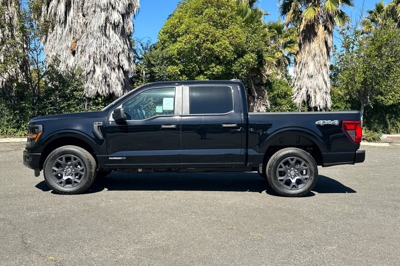Ford F-150 Vehicle Full-screen Gallery Image 06
