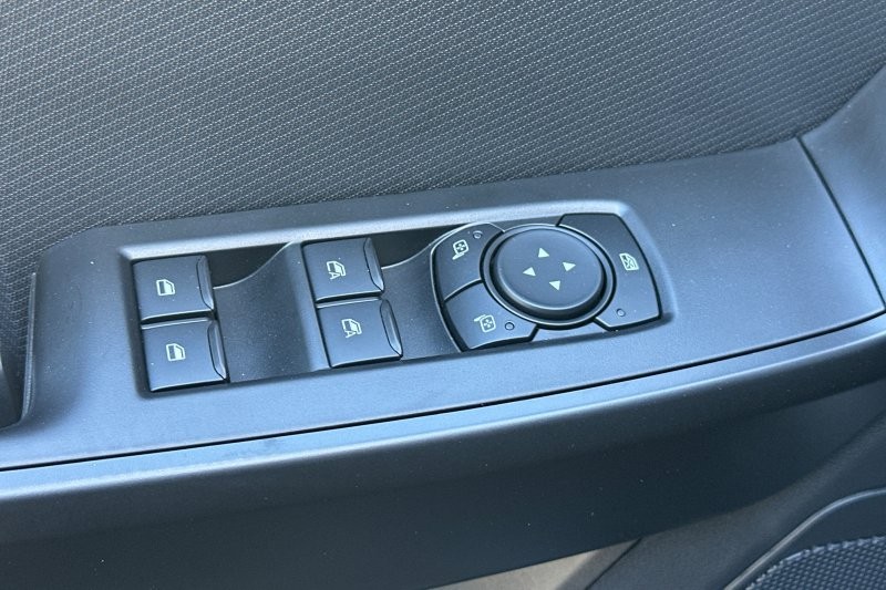 Ford F-150 Vehicle Full-screen Gallery Image 11